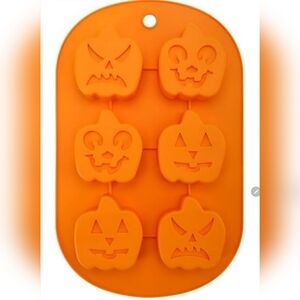 Sugar & Spice Co.  2 Pack Pumpkin Silicone Baking Mold Set